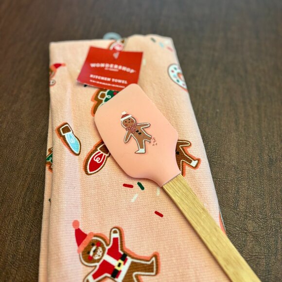 NWT Pink Gingerbread Christmas Holiday Kitchen Towel and Spatula - Picture 2 of 8